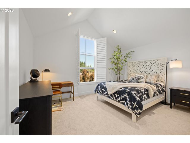 2850 Sw TURNER Rd, West Linn, OR 97068