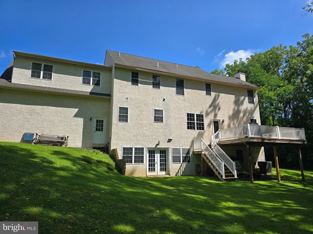 20 WAGNER LN, Coatesville, PA 19320