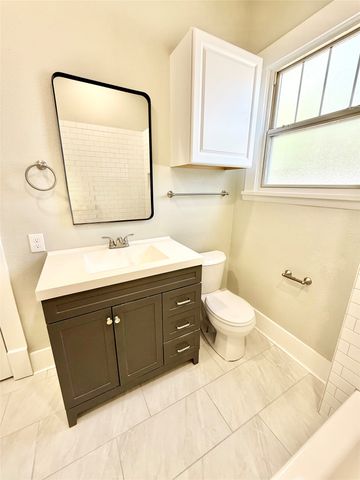 1201 E Lamar Street, Sherman, TX 75090