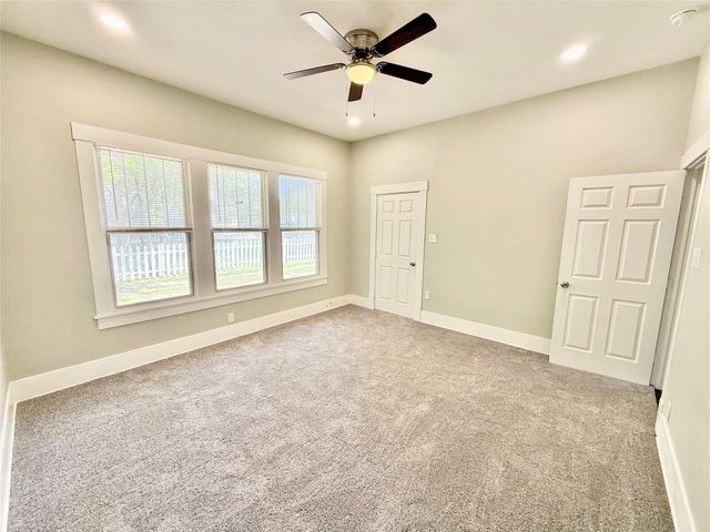 1201 E Lamar Street, Sherman, TX 75090