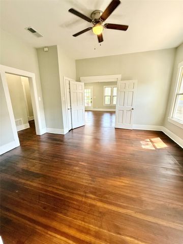 1201 E Lamar Street, Sherman, TX 75090