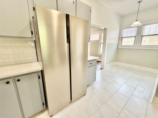 1201 E Lamar Street, Sherman, TX 75090