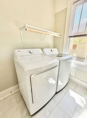 1201 E Lamar Street, Sherman, TX 75090