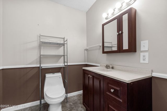 1205 S 43rd St, Louisville, KY 40211