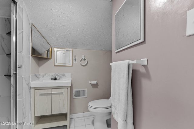 1205 S 43rd St, Louisville, KY 40211