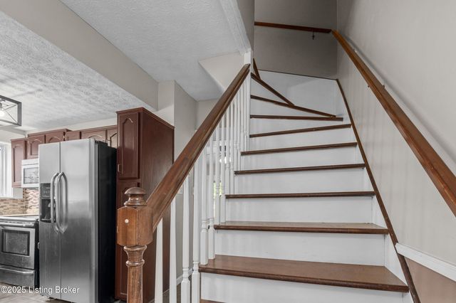 1205 S 43rd St, Louisville, KY 40211