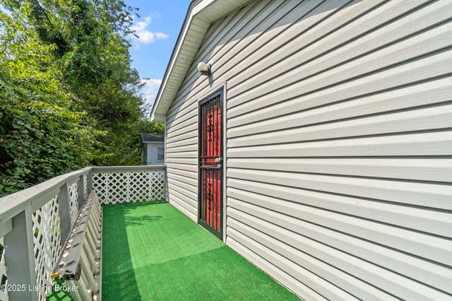 1205 S 43rd St, Louisville, KY 40211