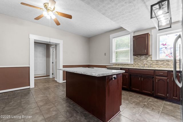 1205 S 43rd St, Louisville, KY 40211