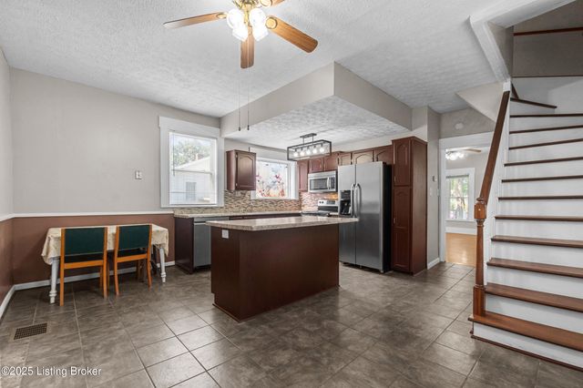 1205 S 43rd St, Louisville, KY 40211