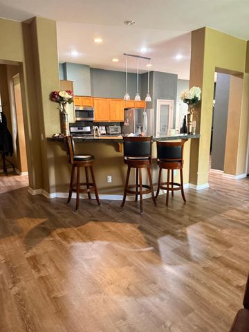 524 E Aldrich Ave, Livingston, CA 95334