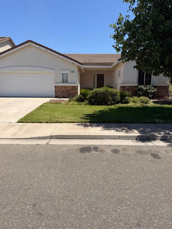 524 E Aldrich Ave, Livingston, CA 95334