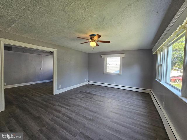 815 SAWYER AVE, Vineland, NJ 08360