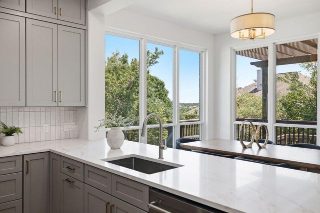 3009 Brittany Point LN, Austin, TX 78738