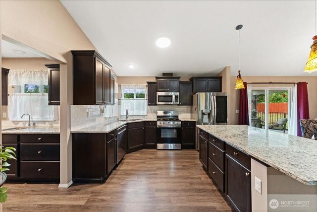 2701 Fishtrap Loop NE, Olympia, WA 98506