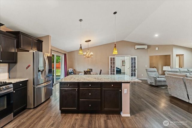2701 Fishtrap Loop NE, Olympia, WA 98506