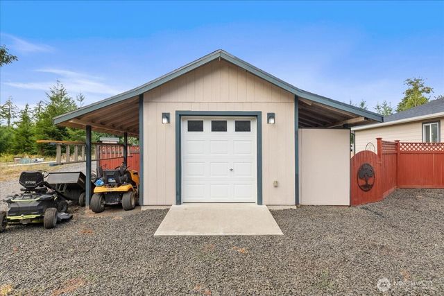 2701 Fishtrap Loop NE, Olympia, WA 98506