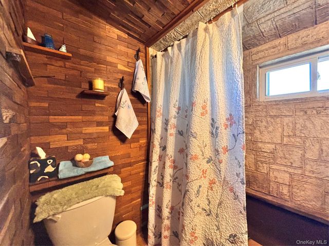 111 Ray Street, Freeport, NY 11520