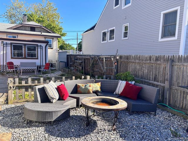 111 Ray Street, Freeport, NY 11520