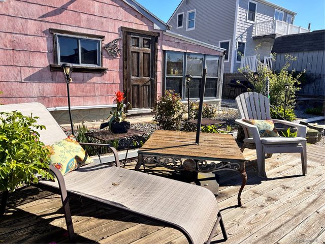 111 Ray Street, Freeport, NY 11520