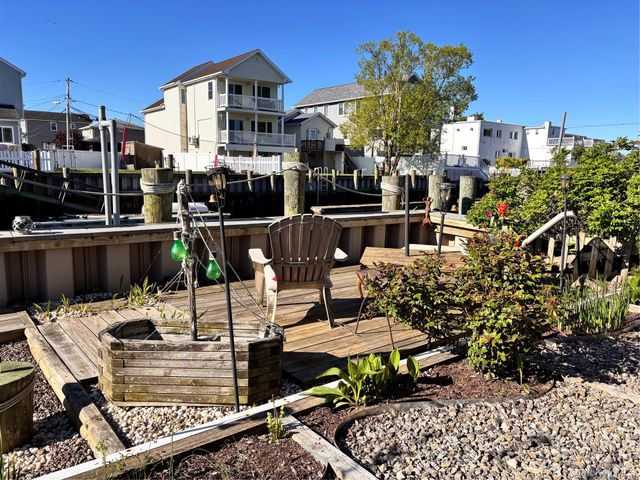 111 Ray Street, Freeport, NY 11520