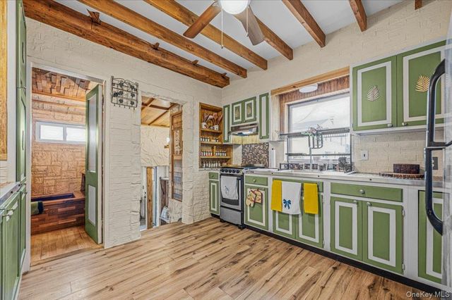 111 Ray Street, Freeport, NY 11520