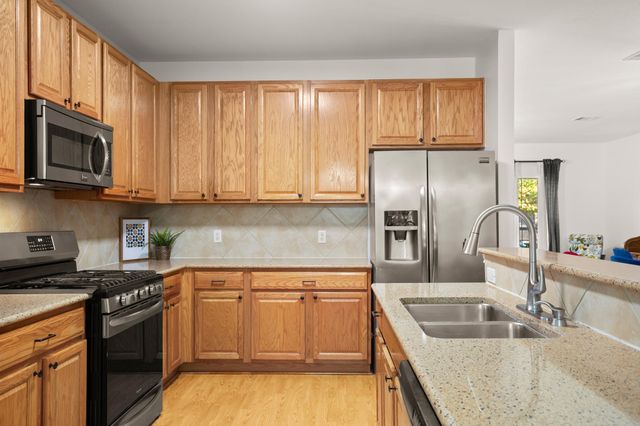 918 Bogart RD, Cedar Park, TX 78613