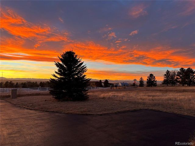 11346 N Canary Ln, Parker, CO 80138