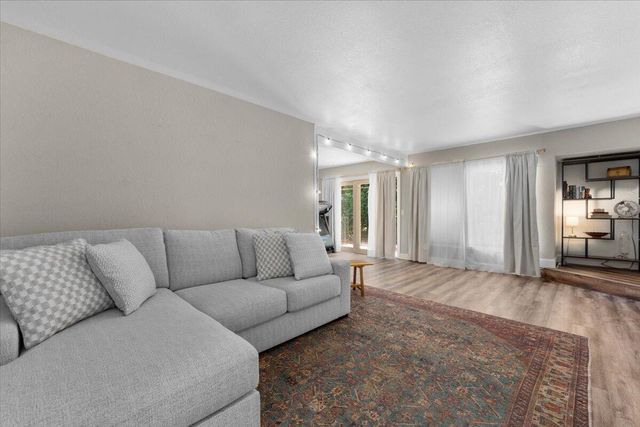 1968 Bechelli Lane, Redding, CA 96002