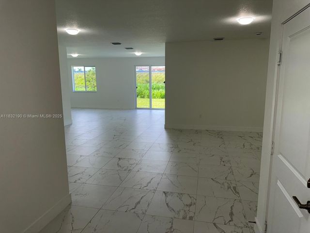 1838 NE 1st St, Homestead, FL 33033