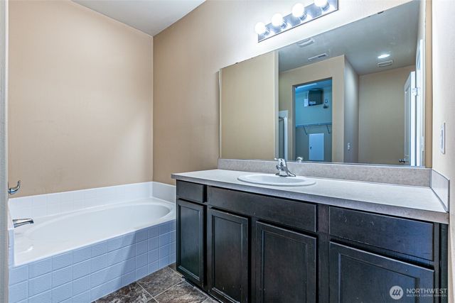 7004 Munn Lake SE, Tumwater, WA 98501