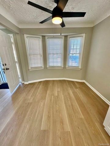 18706 Woodside Street, Harper Woods, MI 48225