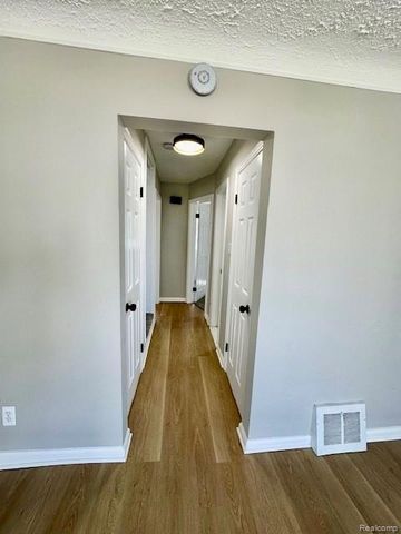 18706 Woodside Street, Harper Woods, MI 48225