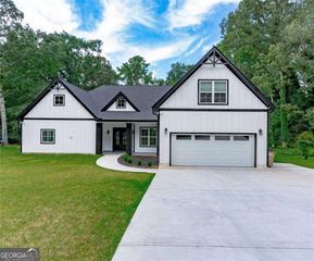 81 Hager Drive, Riverdale, GA 30274