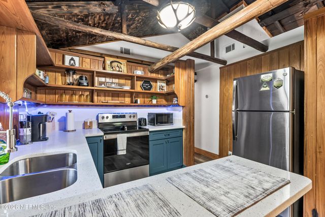309 KEUKA LAKE Trail, Interlachen, FL 32148
