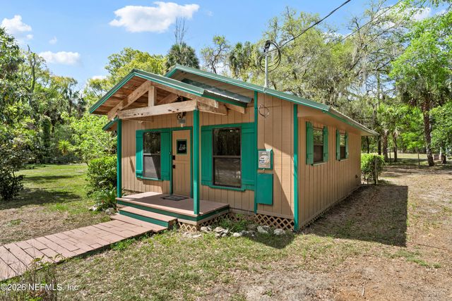 309 KEUKA LAKE Trail, Interlachen, FL 32148