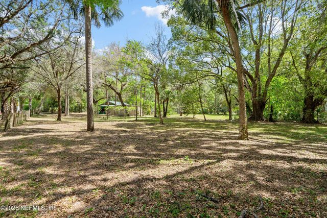 309 KEUKA LAKE Trail, Interlachen, FL 32148