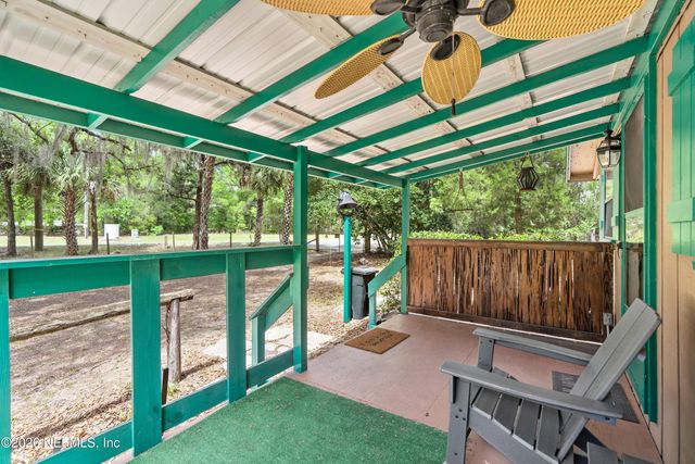 309 KEUKA LAKE Trail, Interlachen, FL 32148