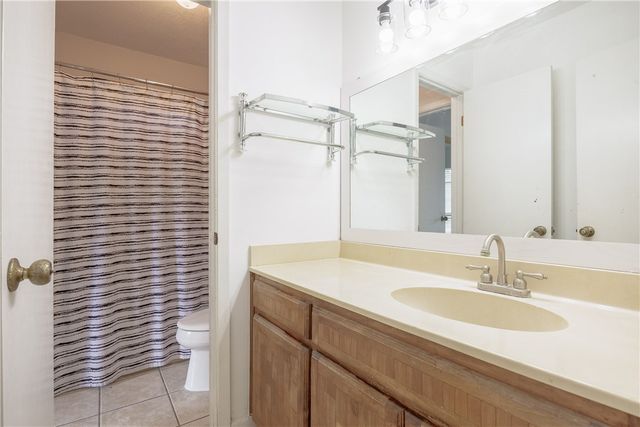 2413 Cricket Hollow St, Corpus Christi, TX 78414