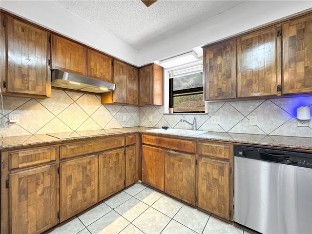 2413 Cricket Hollow St, Corpus Christi, TX 78414