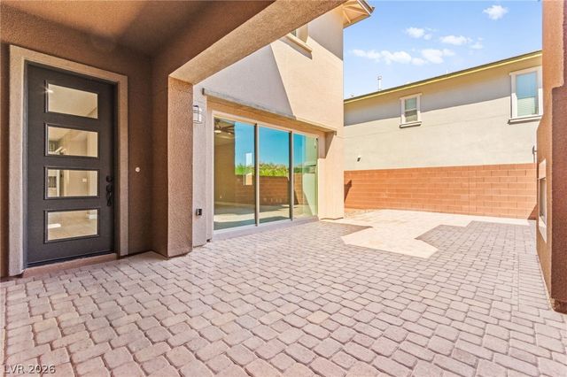 10314 Apache Blue Avenue, Las Vegas, NV 89135