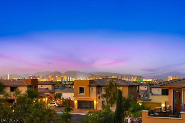 10314 Apache Blue Avenue, Las Vegas, NV 89135