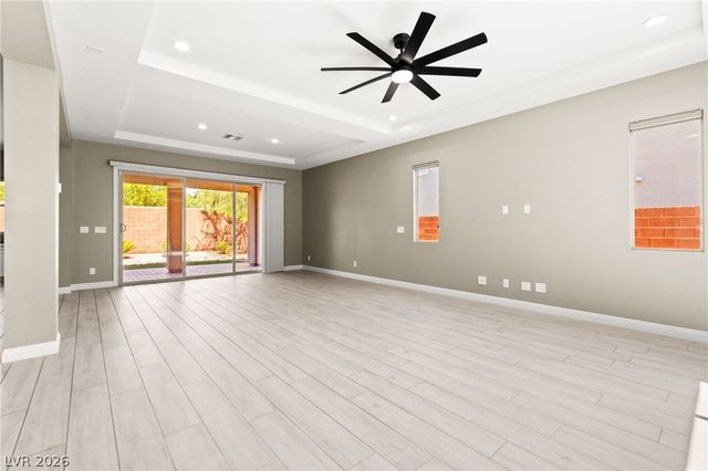10314 Apache Blue Avenue, Las Vegas, NV 89135