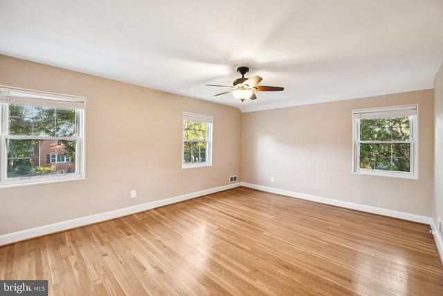 4012 BEECHWOOD RD, University Park, MD 20782