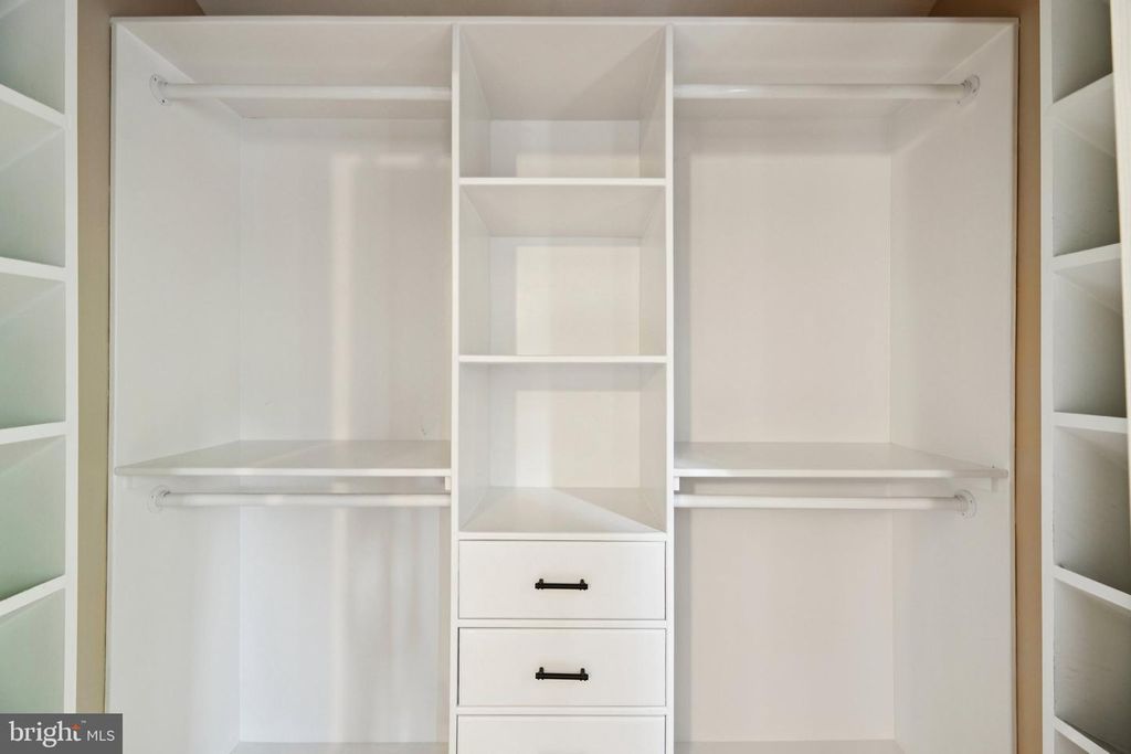 Image 17 of property listing at 4012 BEECHWOOD RD, University Park, MD 20782