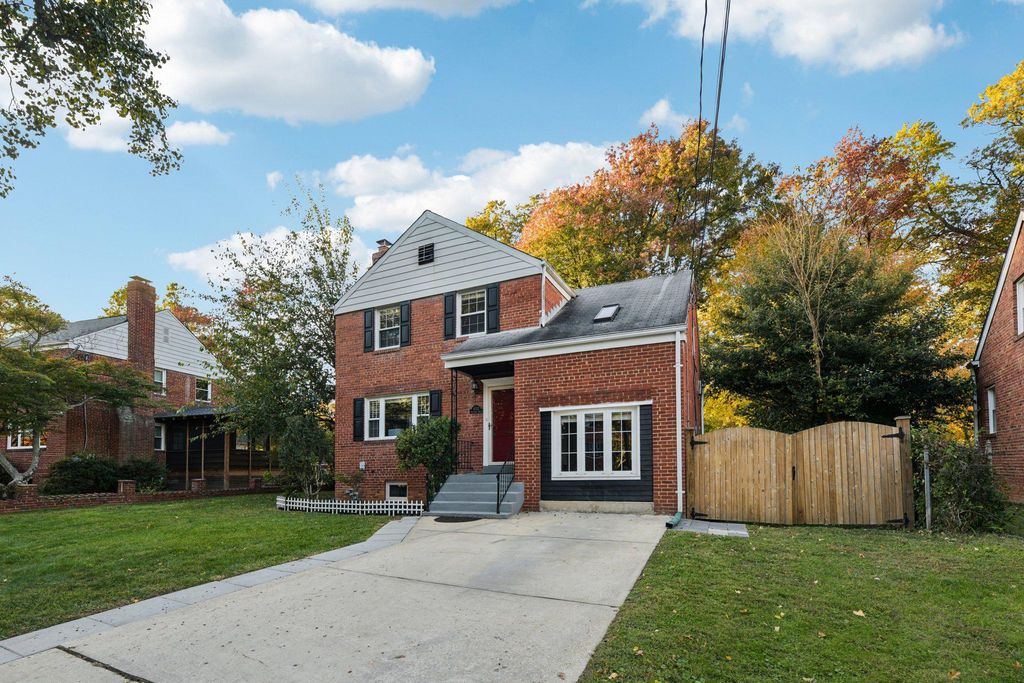 Image 50 of property listing at 4012 BEECHWOOD RD, University Park, MD 20782