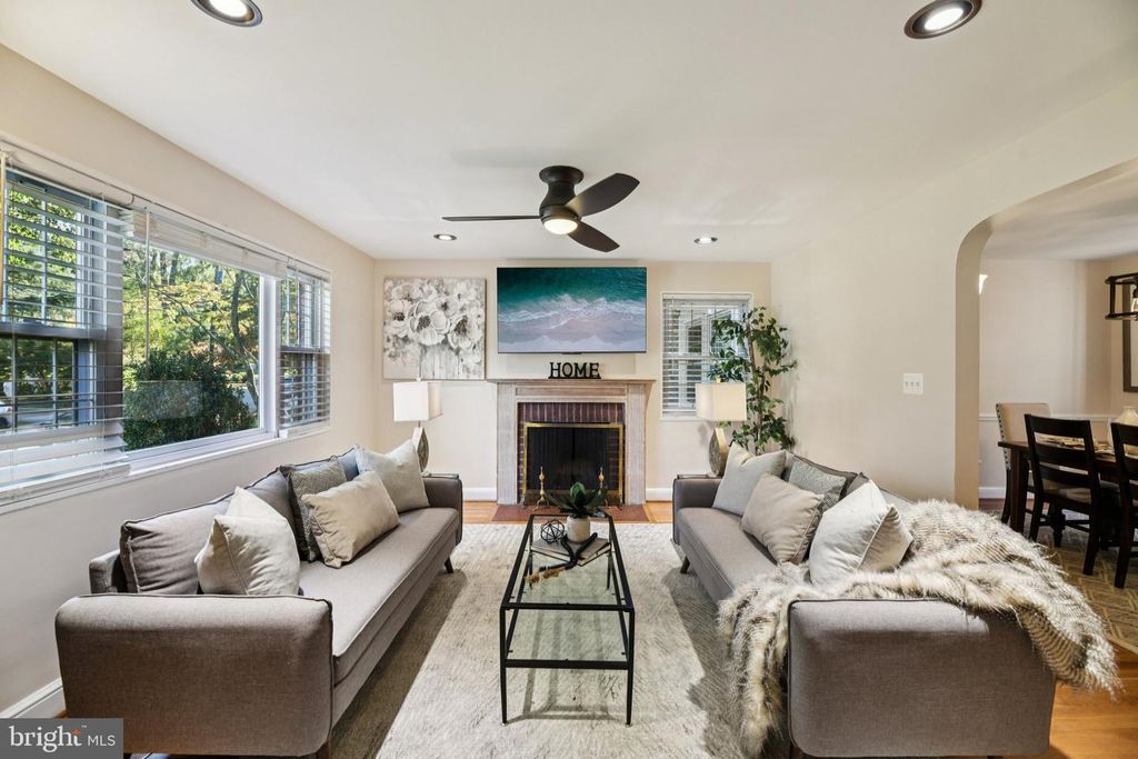 Image 53 of property listing at 4012 BEECHWOOD RD, University Park, MD 20782