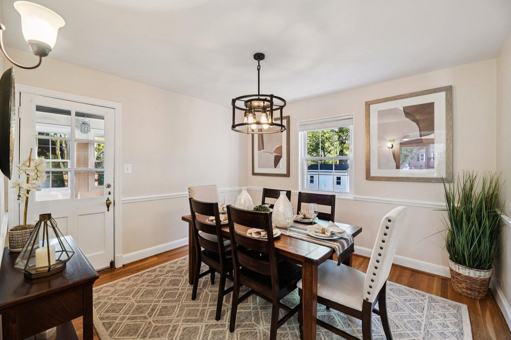 Image 10 of property listing at 4012 BEECHWOOD RD, University Park, MD 20782