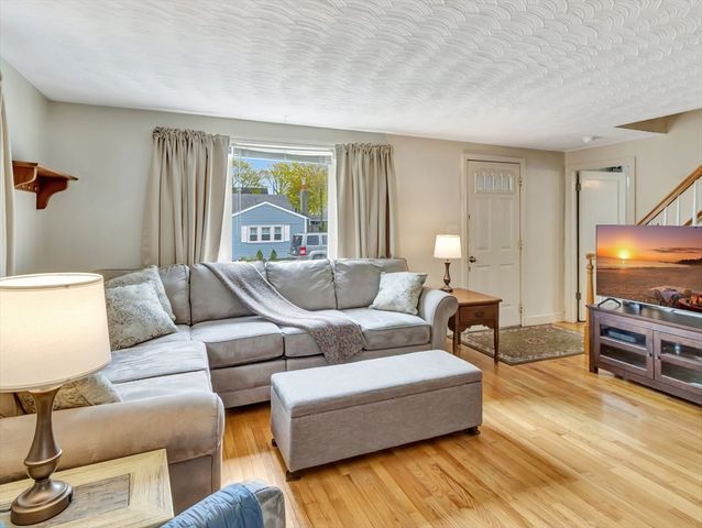 5 G Street, Hull, MA 02045