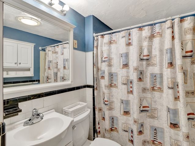 5 G Street, Hull, MA 02045