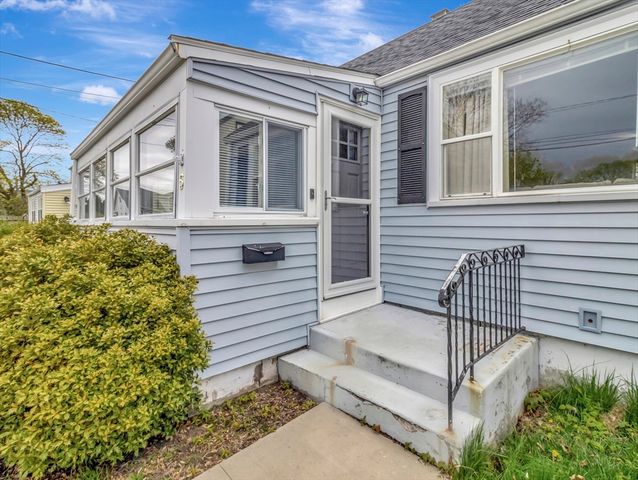 5 G Street, Hull, MA 02045